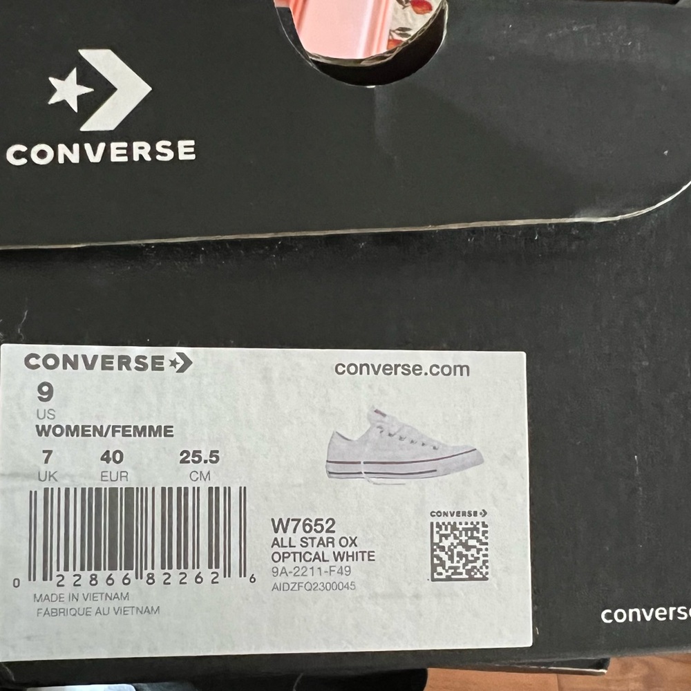 Converse Low Top white size 9 women NEW - Picture 6 of 6